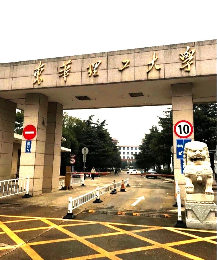  学校升级了，门还是以前的门！ 