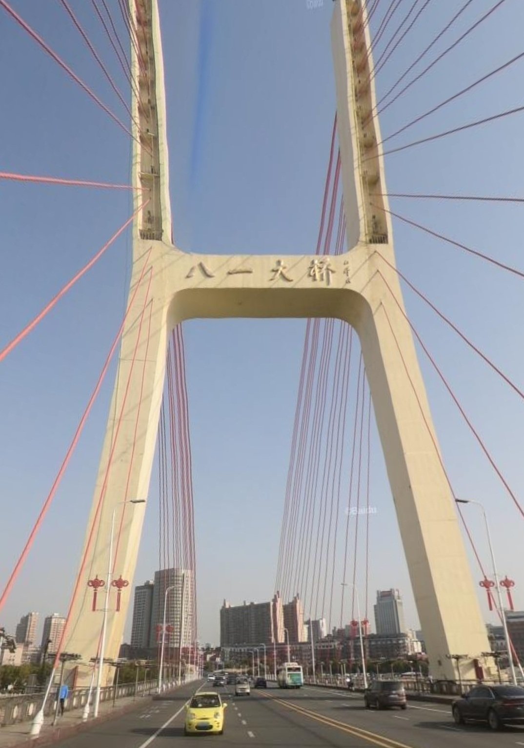 八一大桥，很同学都走过