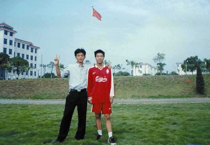  学校大操场 